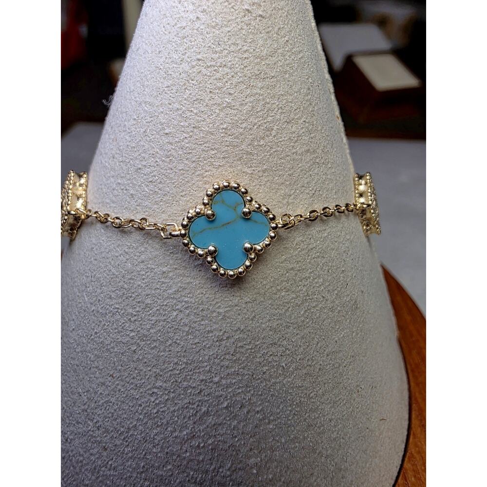 7+1" Genuine Turquoise & Moissanite Alternating Clover Bracelet - Picture 3 of 5